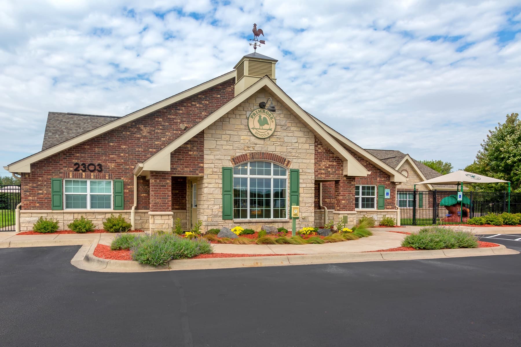 exterior of primrose school of the lakes at blaine